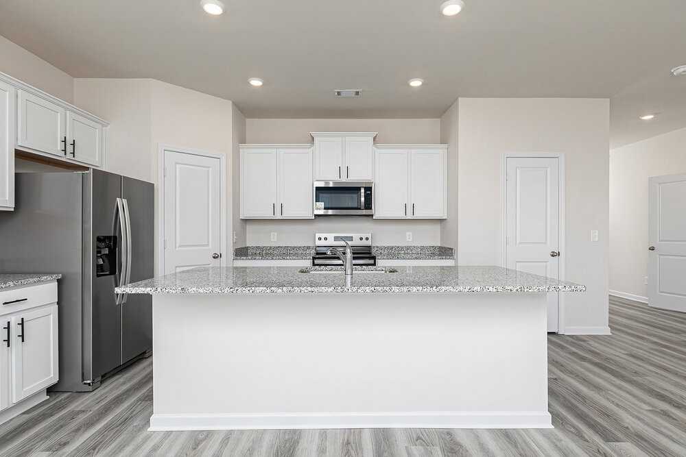 146 Howell Dr - Photo 6 of 15