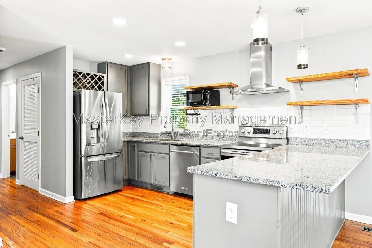 1118 S State St - Photo 2 of 10