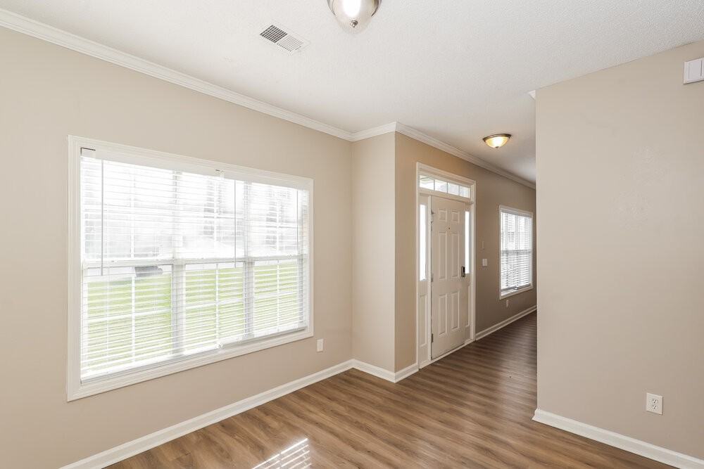 1609 Blossom Dr - Photo 6 of 17