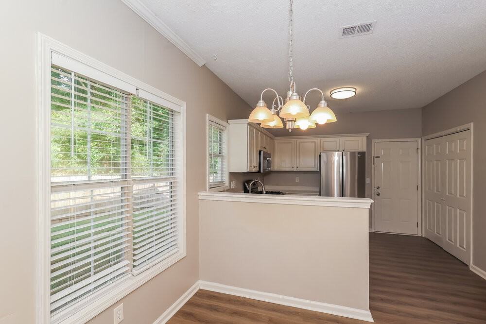 1609 Blossom Dr - Photo 7 of 17