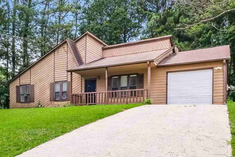 319 Knollwood Ln - Photo 3 of 16