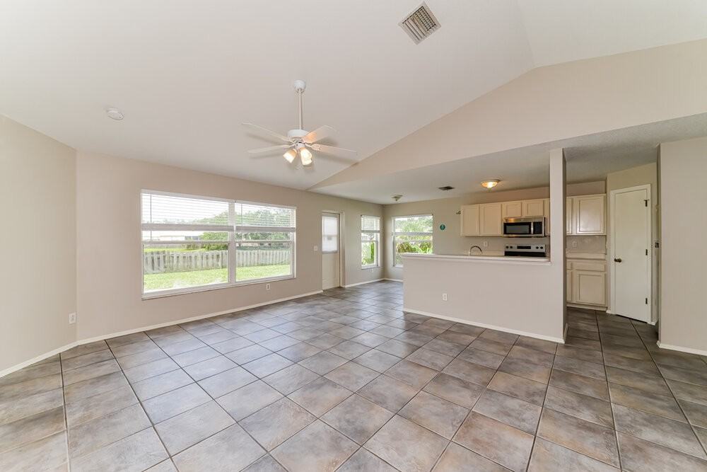11782 Shirburn Cir - Photo 4 of 16
