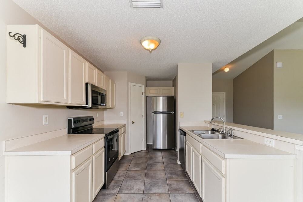 11782 Shirburn Cir - Photo 7 of 16