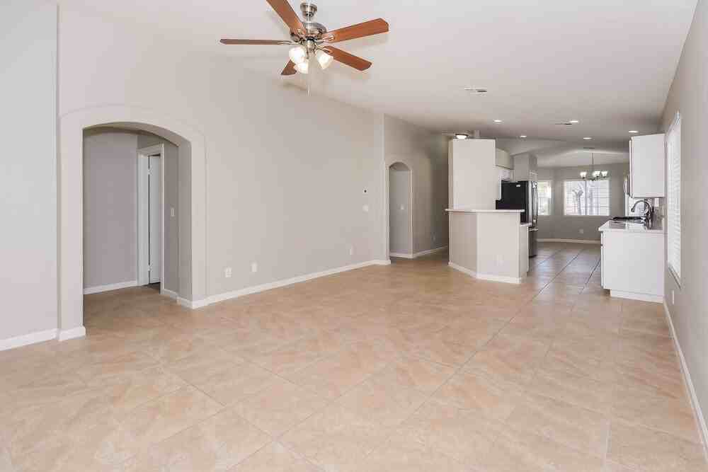 4850 Drifting Pebble St - Photo 4 of 15