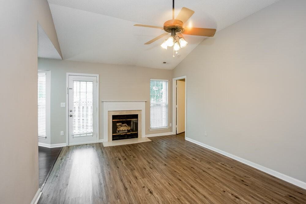 10342 Battle Ct - Photo 5 of 19
