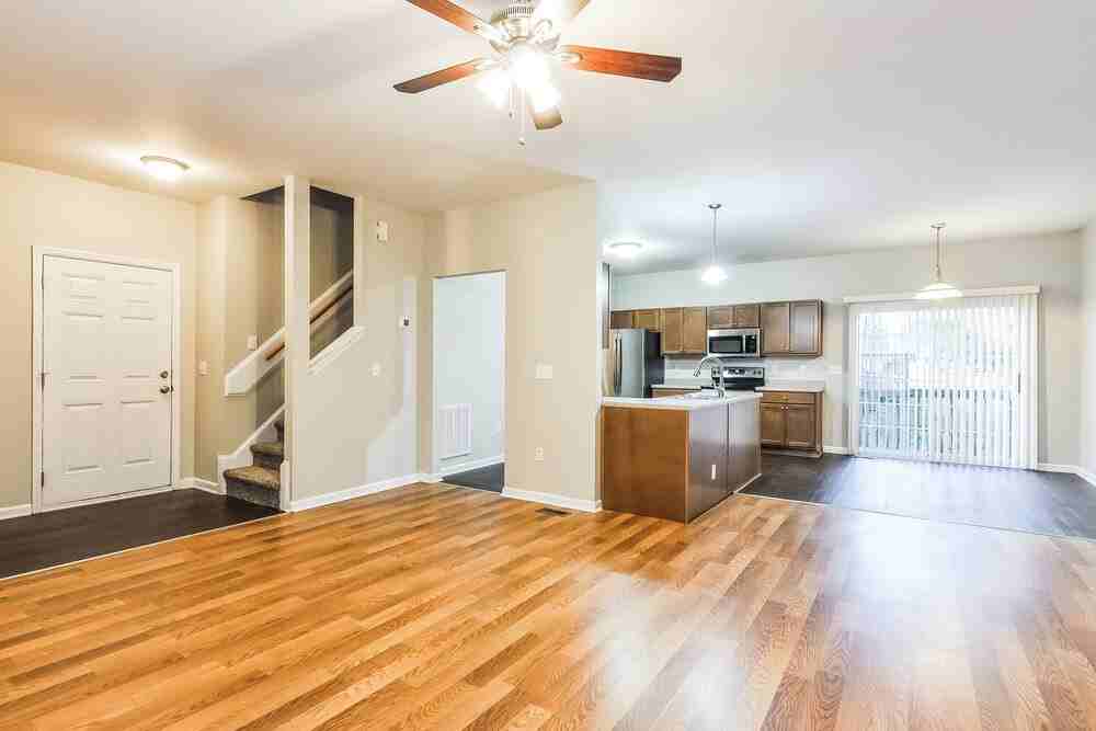 705 Marjam Ln - Photo 4 of 15