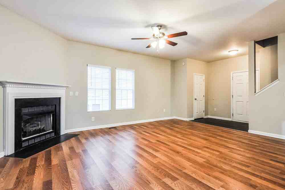 705 Marjam Ln - Photo 5 of 15