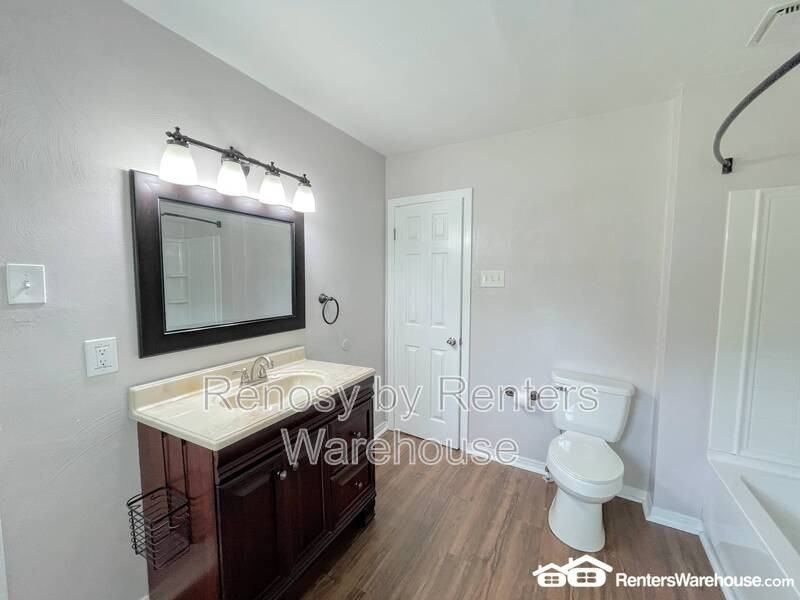 3308 Hornsea Rd - Photo 4 of 46