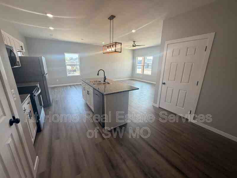 5169 W Josh St - Photo 2 of 5