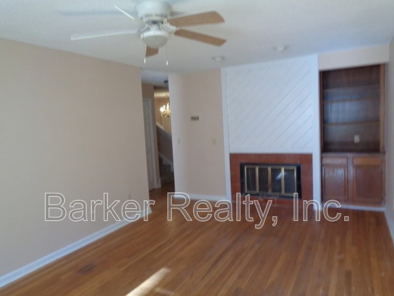 4360 Hunters Club Dr - Photo 5 of 10