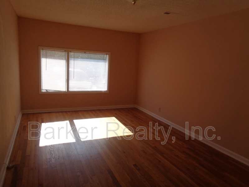 4360 Hunters Club Dr - Photo 6 of 10
