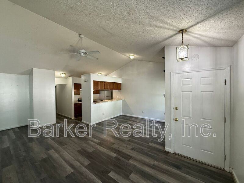 2925 Golden Oak Ct - Photo 2 of 11