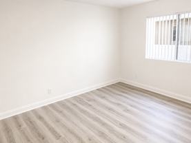 15020 Burbank Blvd - Photo 1 of 1