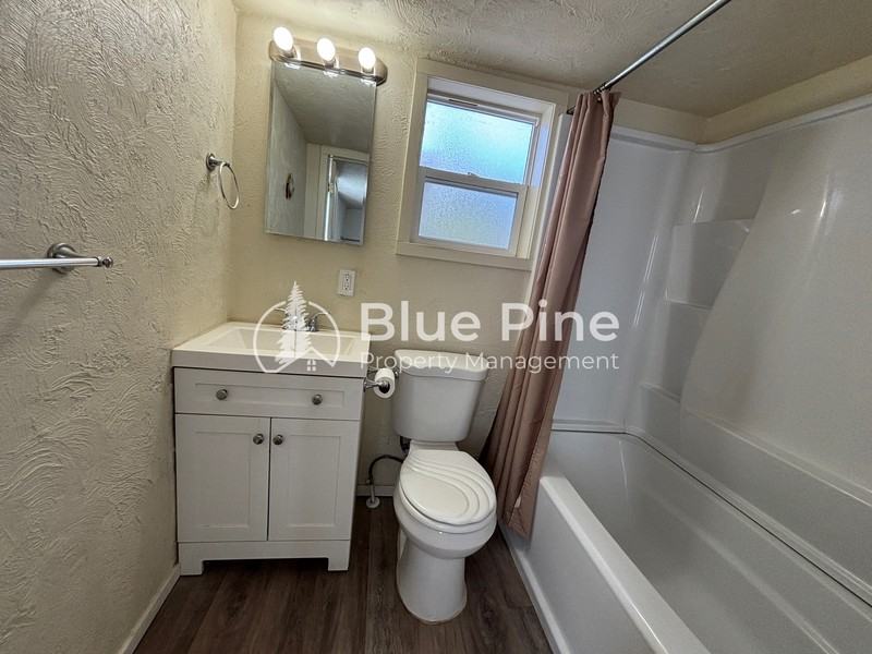 730 10th St - Photo 6 of 14