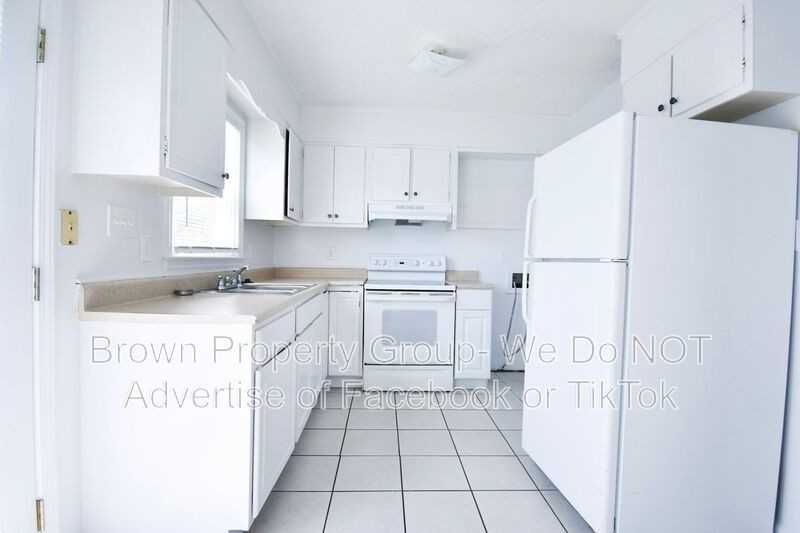 2109 Grand Prix Dr #J - Photo 4 of 11
