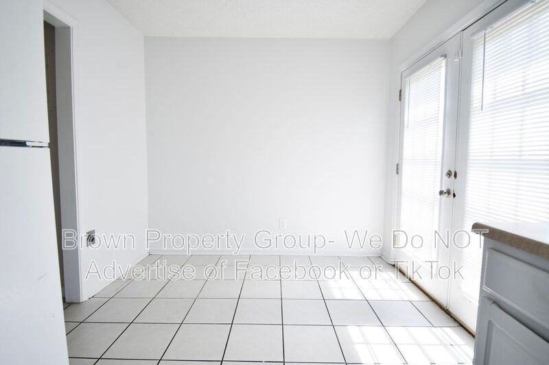 2109 Grand Prix Dr #J - Photo 5 of 11