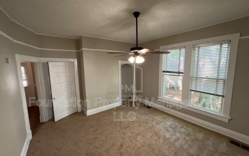 2104 Court Ave - Photo 6 of 12
