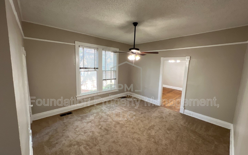 2104 Court Ave - Photo 7 of 12