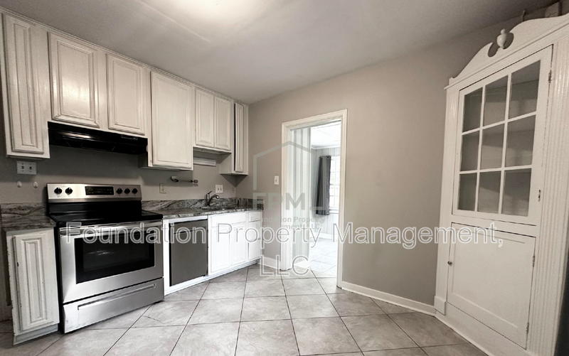 3544 Marion Ave - Photo 4 of 16