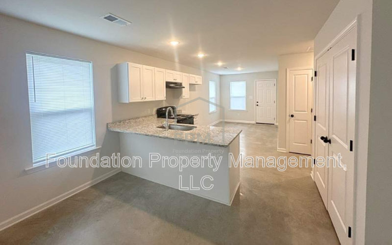 2502 E Tyler Ave - Photo 5 of 15