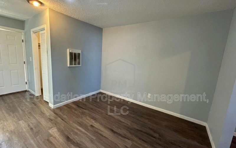 34 N Idlewild St #15 - Photo 6 of 11