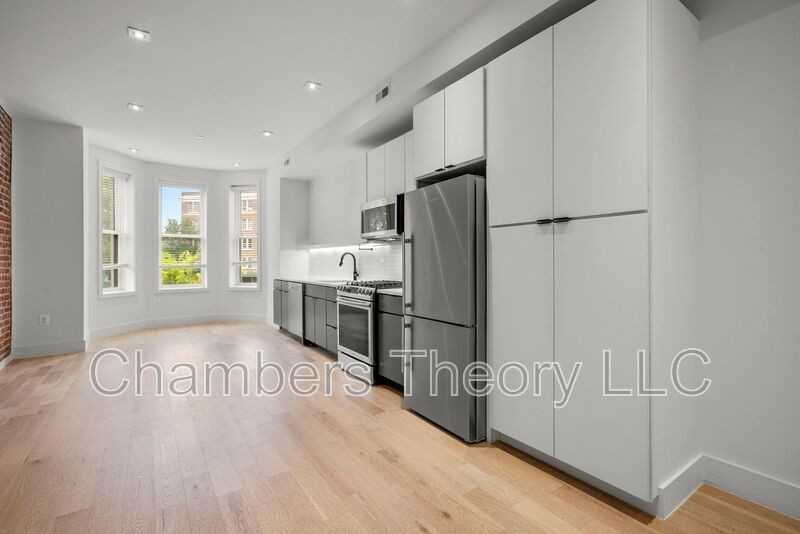 1963 Biltmore St Nw #2 - Photo 3 of 30