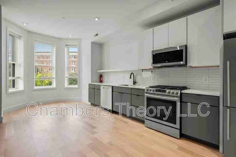 1963 Biltmore St Nw #2 - Photo 5 of 30