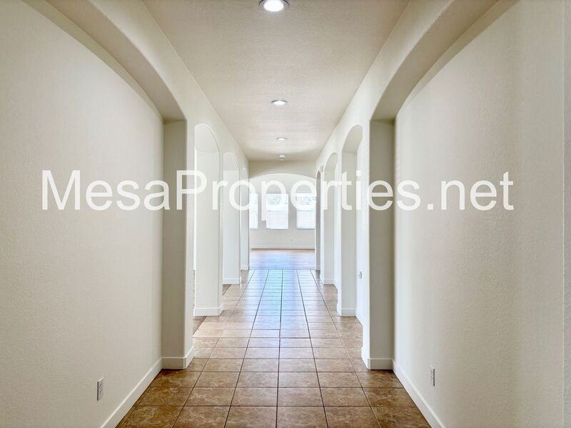 15818 Iron Canyon Ln - Photo 5 of 32