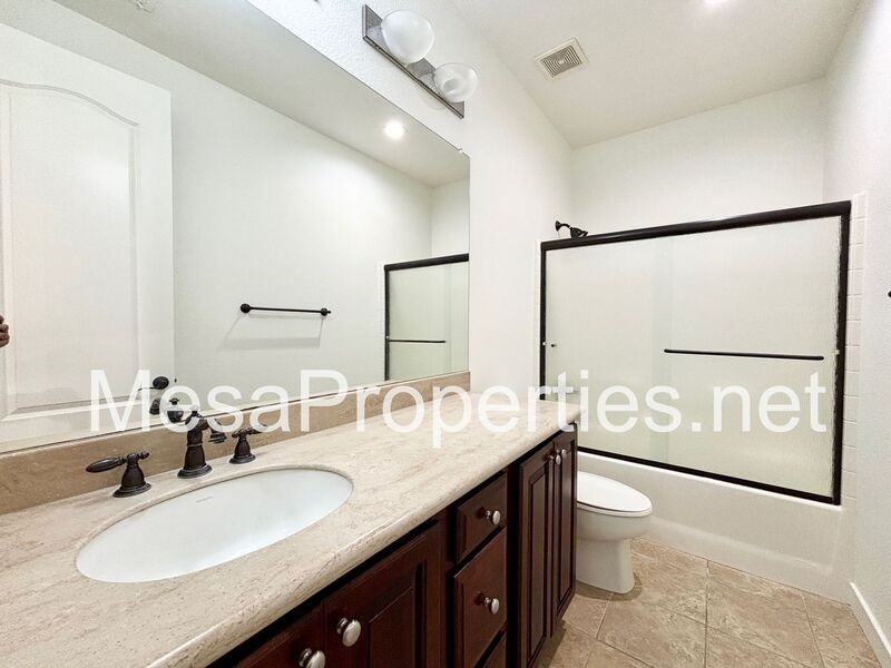 15818 Iron Canyon Ln - Photo 6 of 32