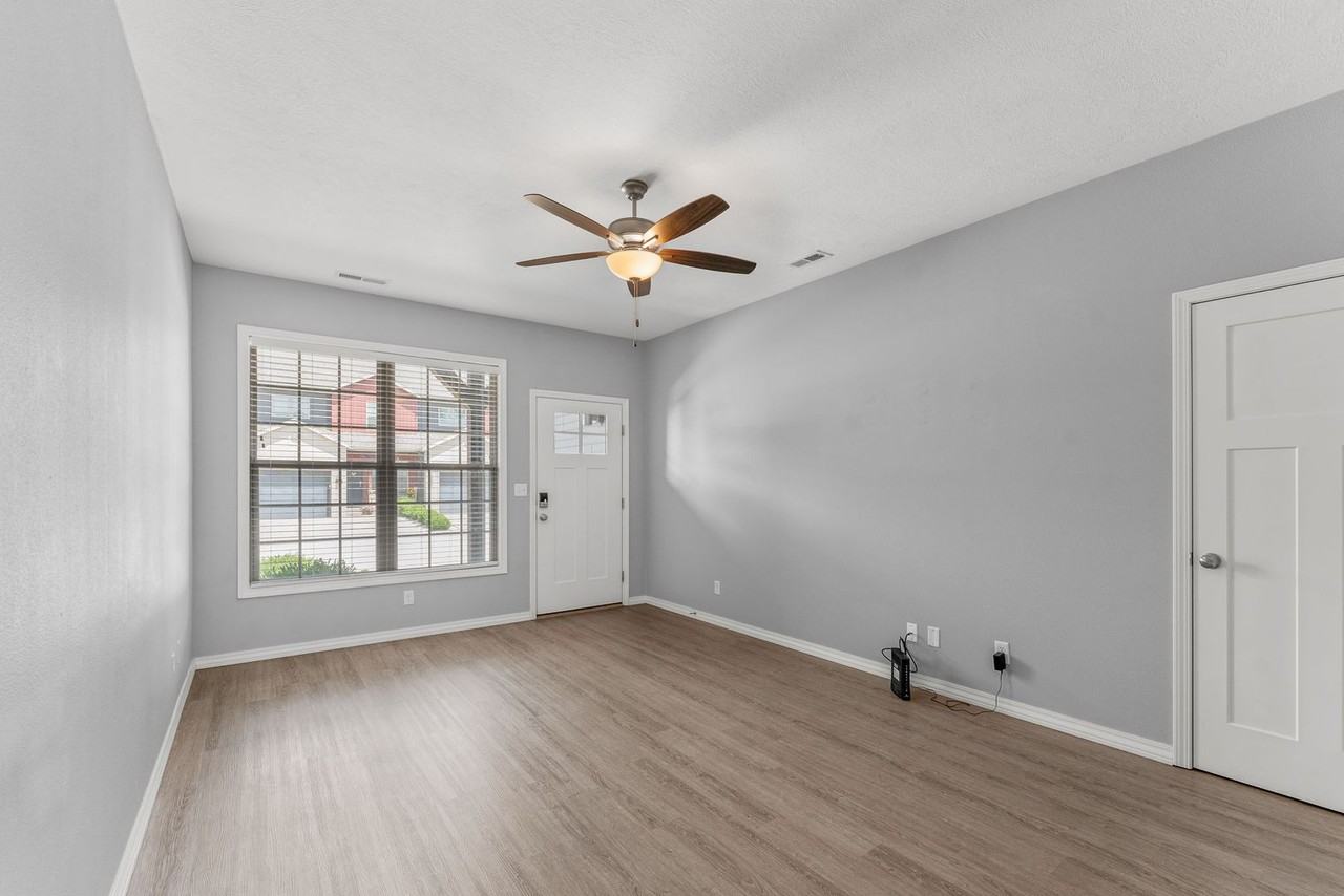 3071 W Cardinal St - Photo 3 of 21