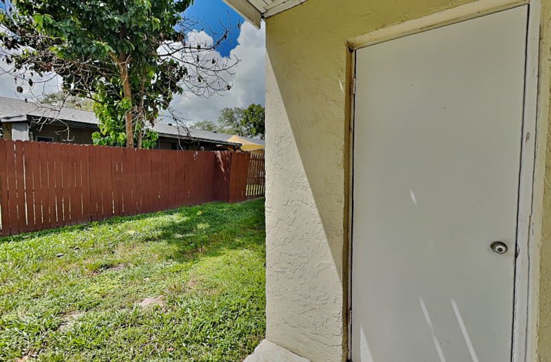 310 Cherokee Ct #B - Photo 2 of 20