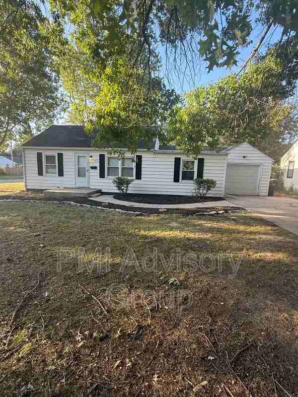 4401 Sw 19th St - Photo 2 of 10