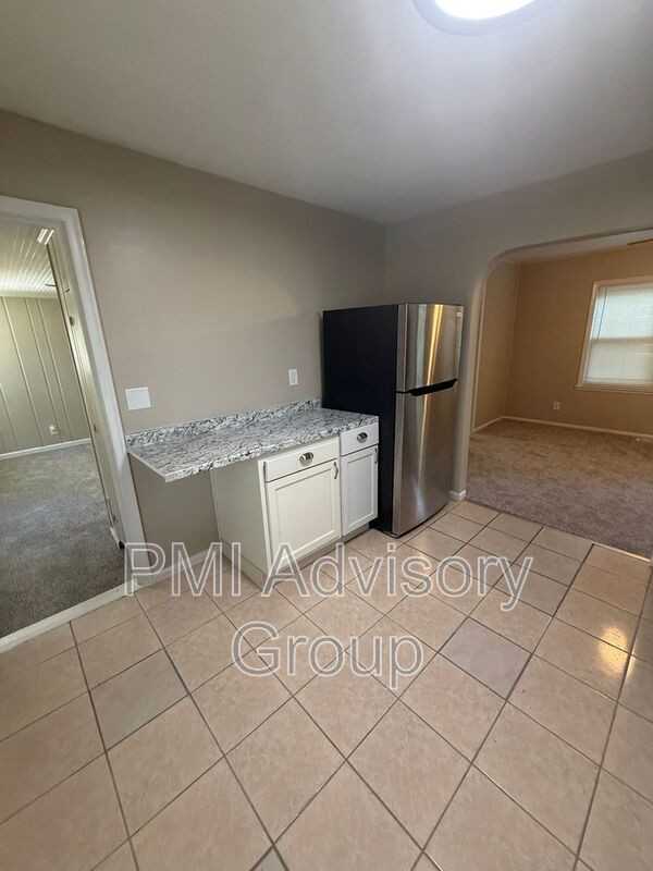 4401 Sw 19th St - Photo 7 of 10