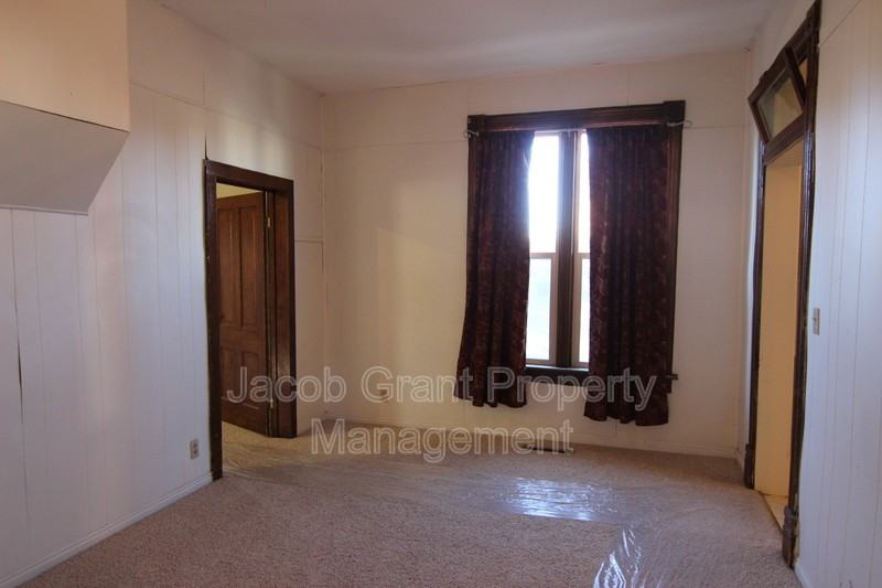 374 Basalt St - Photo 5 of 14