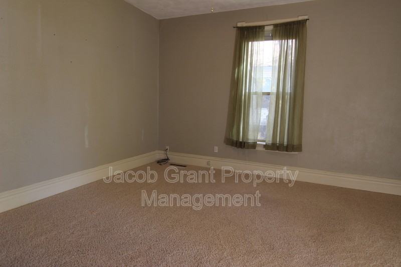 374 Basalt St - Photo 6 of 14