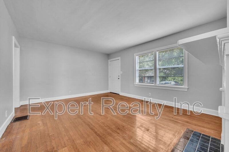 4807 Terrace M - Photo 6 of 23