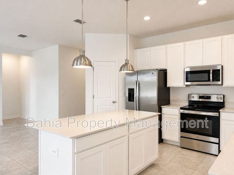 348 Heroic Rd - Photo 6 of 27