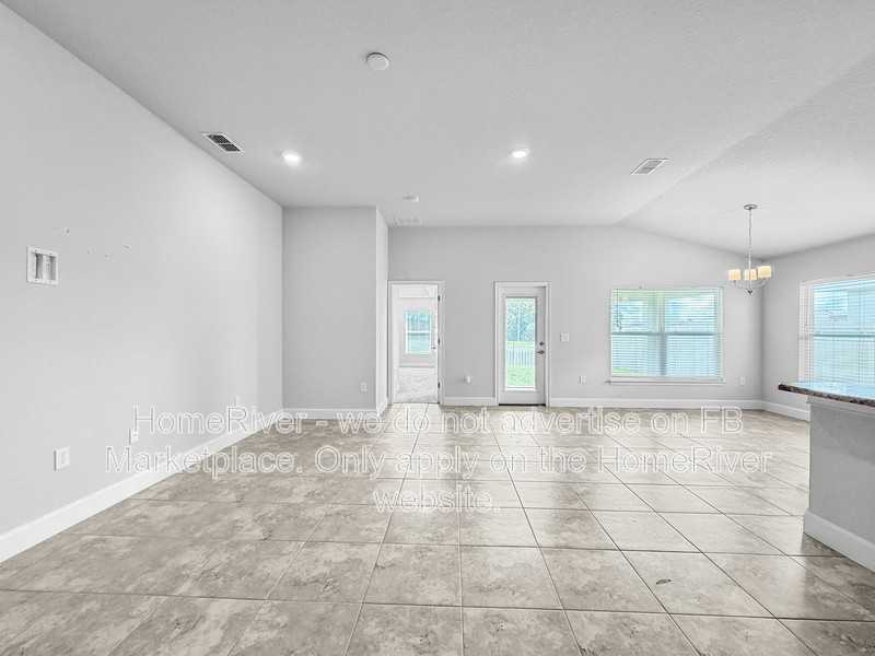1167 Berry Ln - Photo 5 of 19