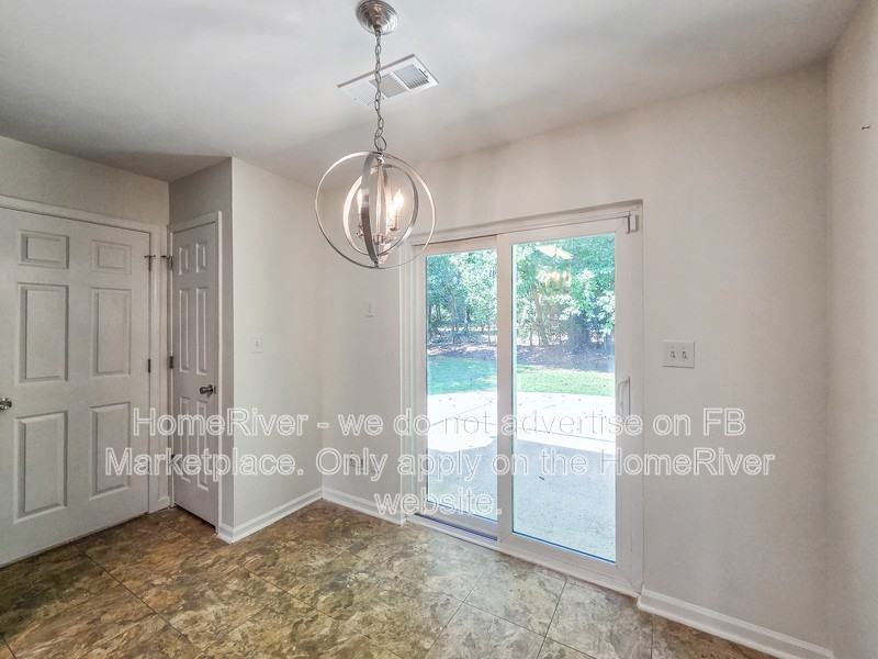 7605 Hinman Cir - Photo 7 of 21