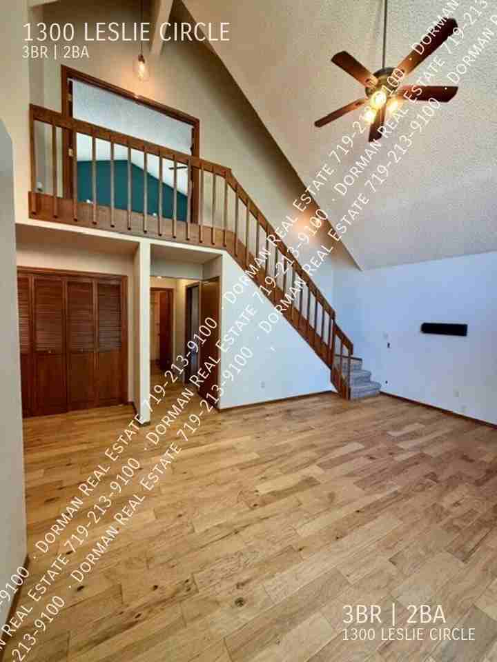 1300 Leslie Cir - Photo 6 of 30