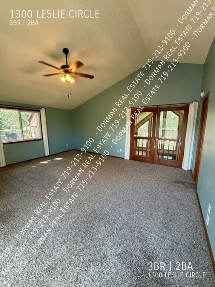 1300 Leslie Cir - Photo 7 of 30