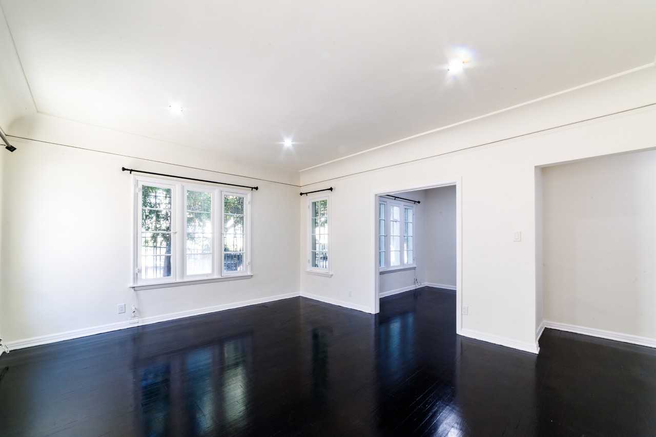 201 S Alexandria Ave #103 - Photo 7 of 26