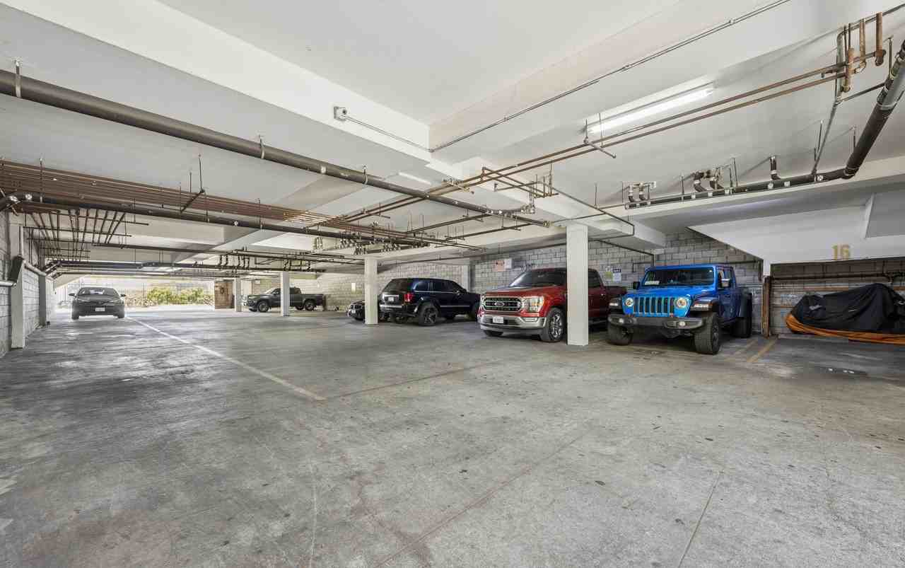 311 South New Hampshire Avenue - Photo 4 of 6