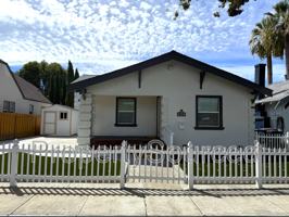featured image of 949 Windeler Ave