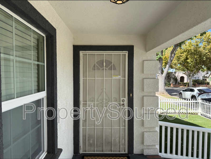 949 Windeler Ave - Photo 6 of 29