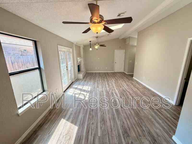 957 W Tesio Way - Photo 7 of 19