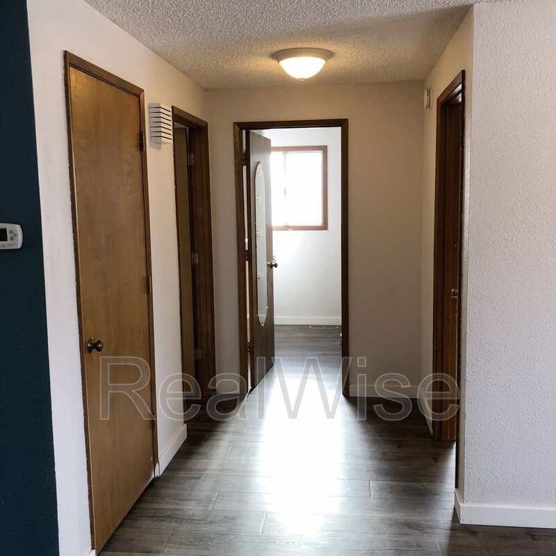 2960 Sw 23rd St - Photo 5 of 15