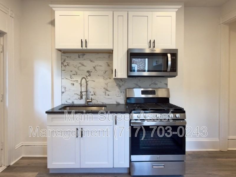 15 S Ann St #2 - Photo 2 of 24