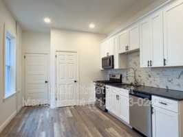 featured image of 15 S Ann St #1