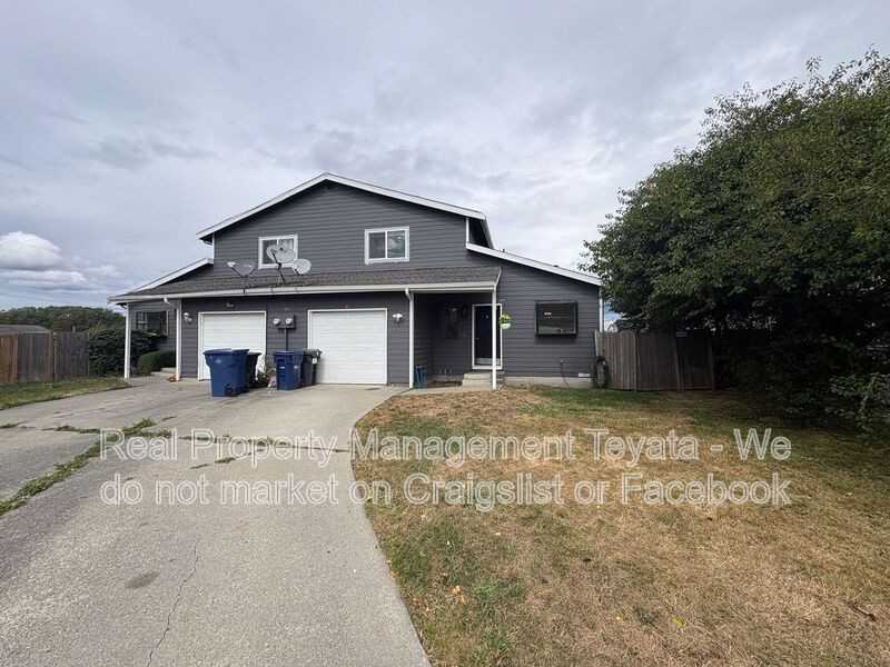 901 S 22nd Ct #B - Photo 2 of 17